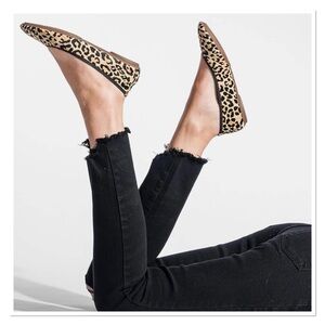 HUSH PUPPIES 'Chaste' Leopard Print Ballet Flats Size 6
